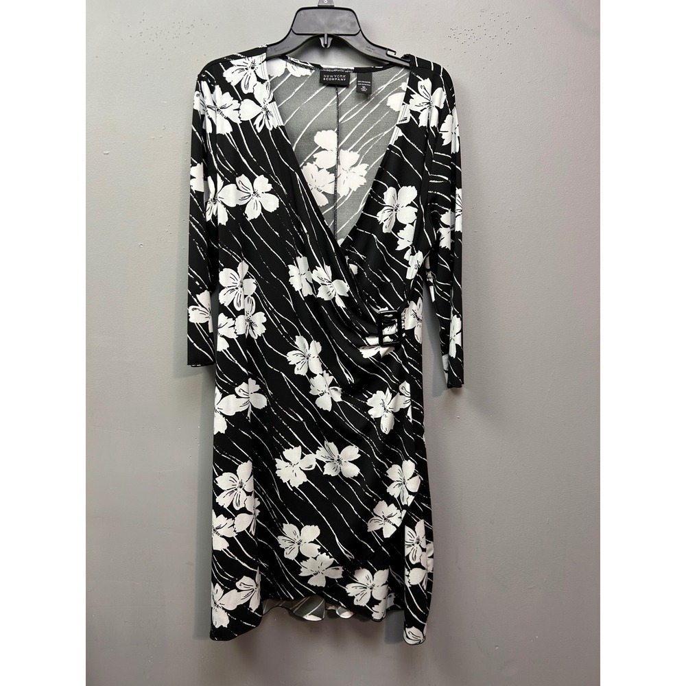 New York & Company Dress Women XL Black White Floral Faux Wrap Buckle 3/4 Sleeve